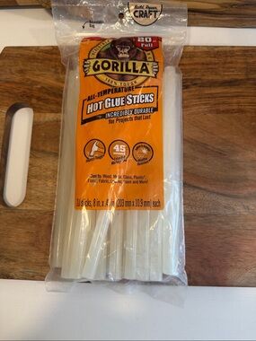 Gorilla Glue All -Temperature Hot 8” Glue Sticks - Clear 20 NIB